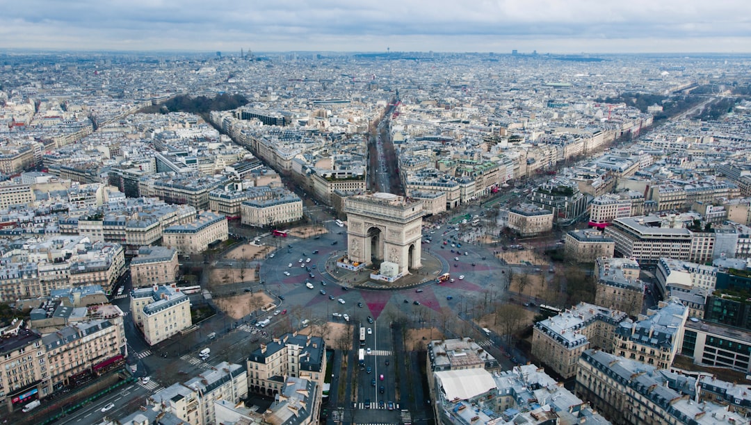 découvrez france insoumise, le mouvement politique engagé pour une france plus juste et solidaire, prônant des valeurs de justice sociale, d'écologie et de démocratie participative.