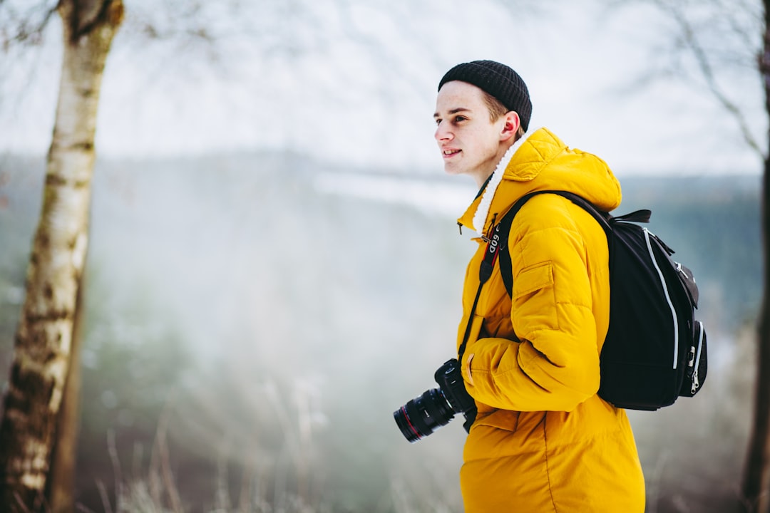 découvrez l'art du shooting photo, une expérience unique pour capturer des moments précieux avec créativité et professionnalisme. que ce soit pour des portraits, des événements ou des sessions en extérieur, laissez-vous inspirer par notre talent et notre passion pour la photographie.