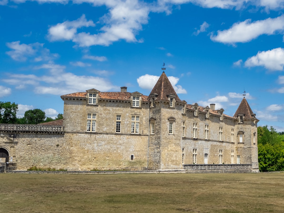 découvrez l'univers de cazeneuve, une marque emblématique alliant tradition et innovation. explorez nos produits raffinés qui incarnent l'art de vivre à la française, tout en bénéficiant d'un savoir-faire exceptionnel!