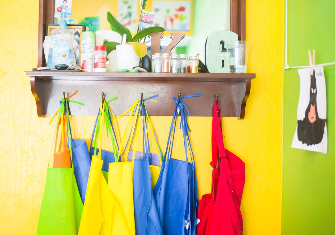 inscrivez vos enfants à l'école avec notre guide complet sur les procédures d'inscription, les échéances et les conseils pratiques pour faciliter leur intégration dans la vie scolaire.